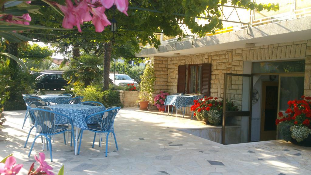 Pansion Margerita Bed & Breakfast Poreč Exterior foto
